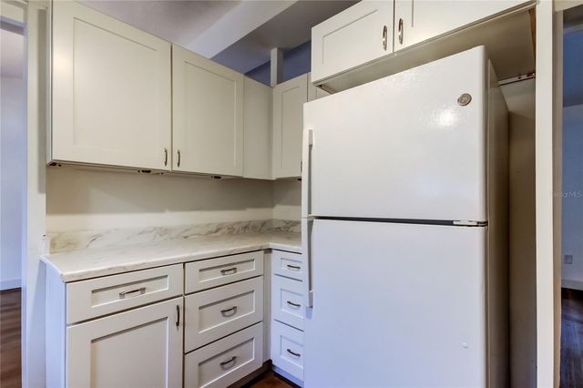 1000 39TH AVENUE NE, St Petersburg, FL 33703