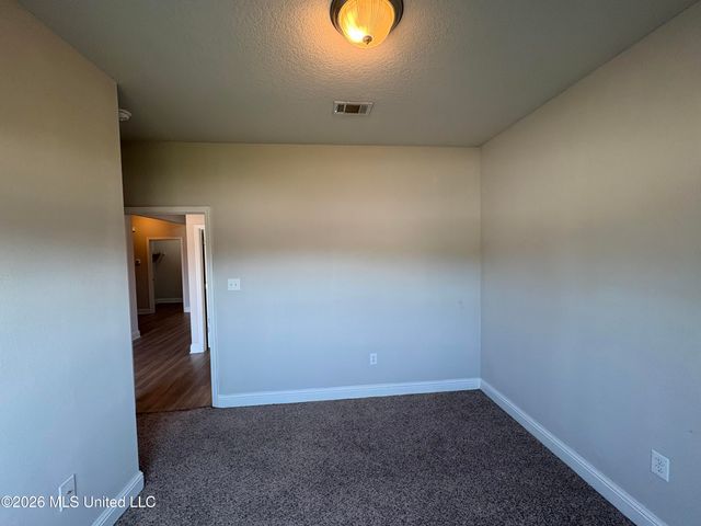 1290 Sage Court, Ocean Springs, MS 39564