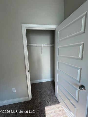 1290 Sage Court, Ocean Springs, MS 39564