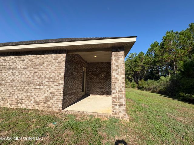 1290 Sage Court, Ocean Springs, MS 39564