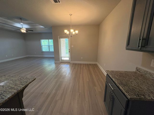 1290 Sage Court, Ocean Springs, MS 39564