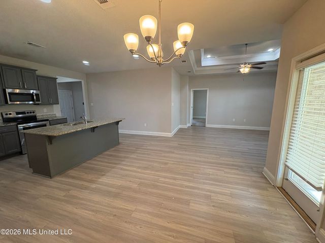 1290 Sage Court, Ocean Springs, MS 39564