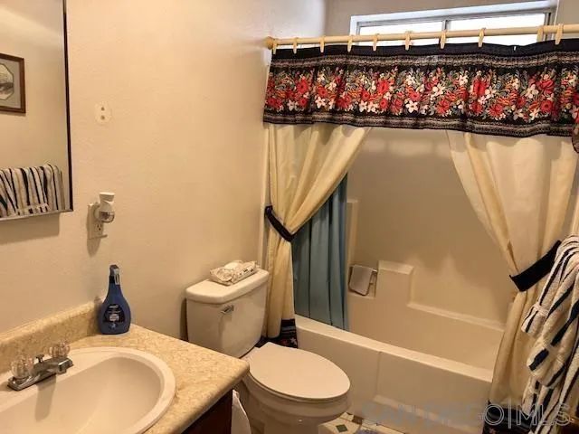 904 Salvador Guilin St West, Calexico, CA 92231