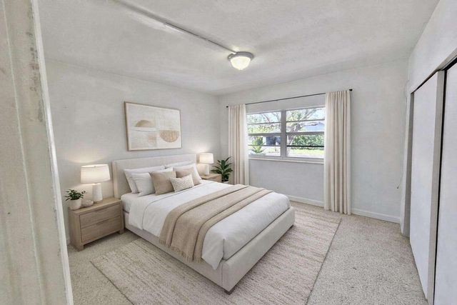 517 SW 9th Street 1, Hallandale Beach, FL 33009