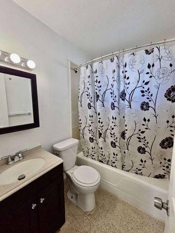 517 SW 9th Street 1, Hallandale Beach, FL 33009