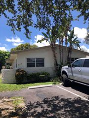 517 SW 9th Street 1, Hallandale Beach, FL 33009