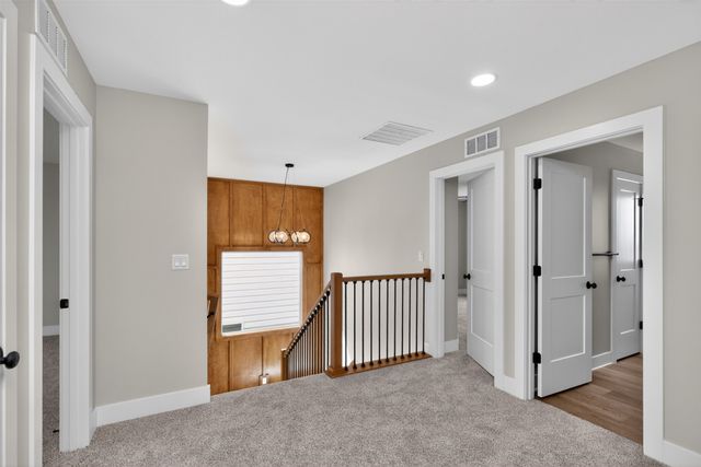 17550 Brookview Drive, Urbandale, IA 50322