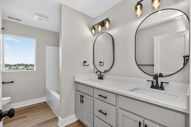17550 Brookview Drive, Urbandale, IA 50322