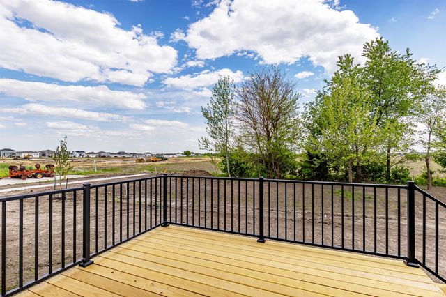 17550 Brookview Drive, Urbandale, IA 50322