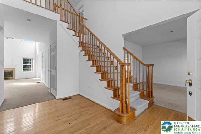 6832 Scenic View Drive, Lower Macungie Twp, PA 18062