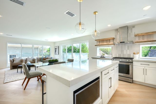 5705 Live Oak Street A, Dallas, TX 75206