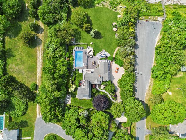 160 Sound Drive, Greenport, NY 11944