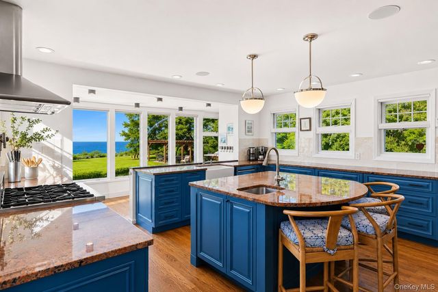 160 Sound Drive, Greenport, NY 11944