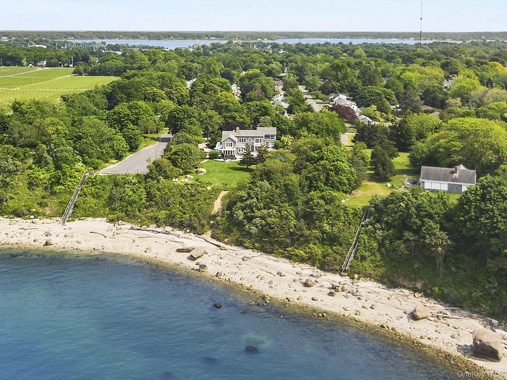 160 Sound Drive, Greenport, NY 11944