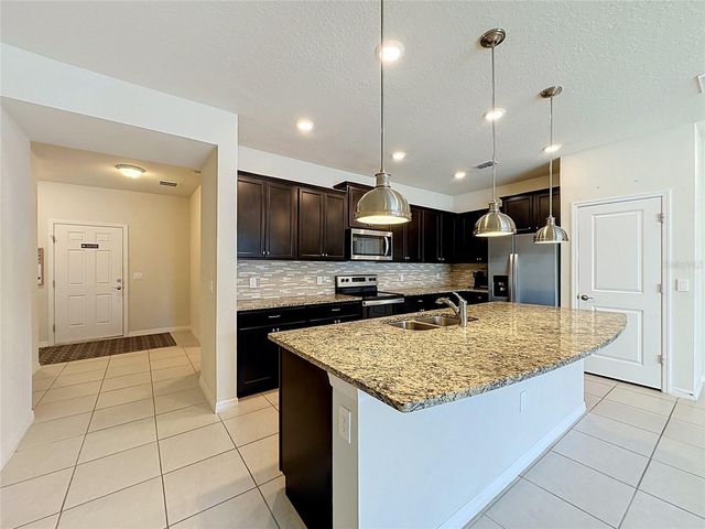 920 PARADISE DR, Davenport, FL 33837