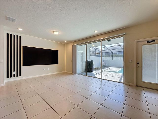 920 PARADISE DR, Davenport, FL 33837