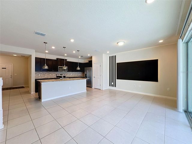 920 PARADISE DR, Davenport, FL 33837