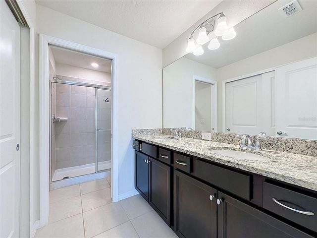 920 PARADISE DR, Davenport, FL 33837