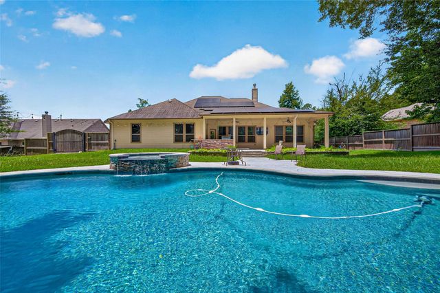 28510 Redwood Cliff Lane, Houston, TX 77336