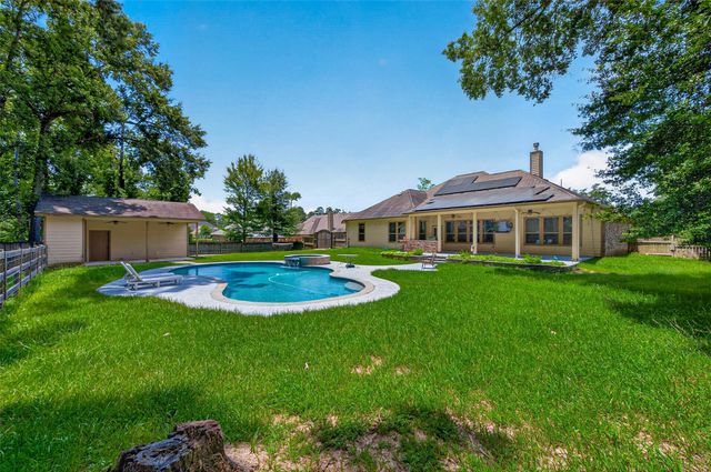 28510 Redwood Cliff Lane, Huffman, TX 77336