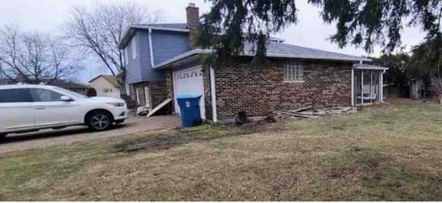 12818 S Blossom Drive, Alsip, IL 60803