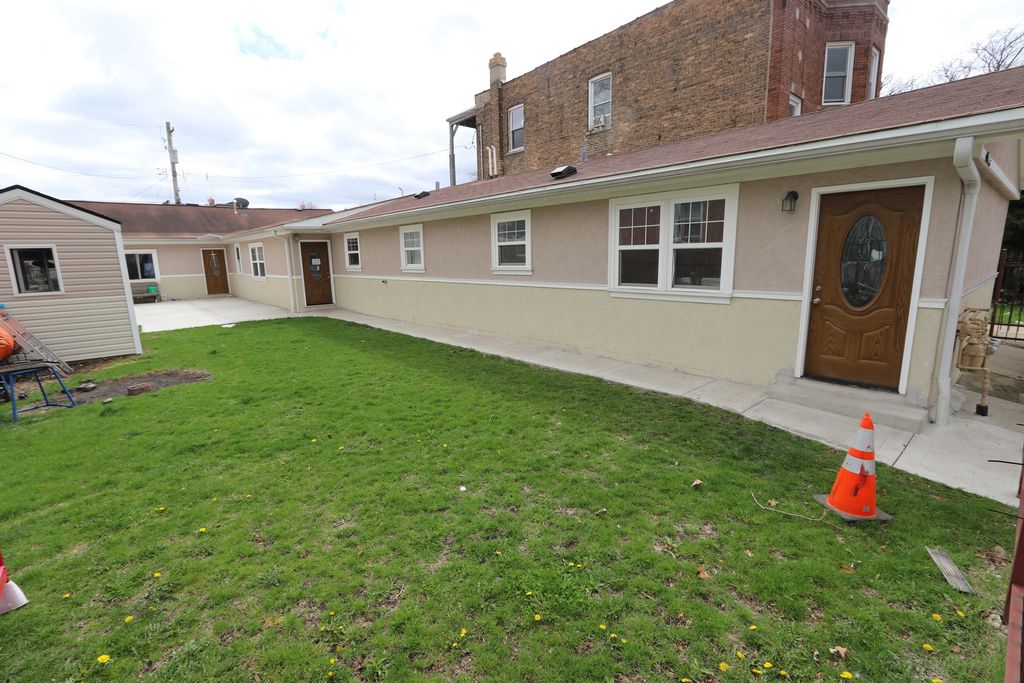 4247 W Haddon Avenue, Chicago, IL 60651