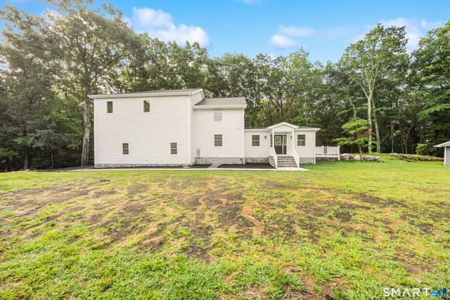3 Boulder Creek Road, Newtown, CT 06470
