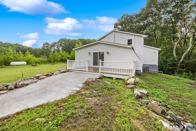 3 Boulder Creek Road, Newtown, CT 06470