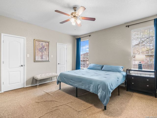 6118 Mackenzie, San Antonio, TX 78247