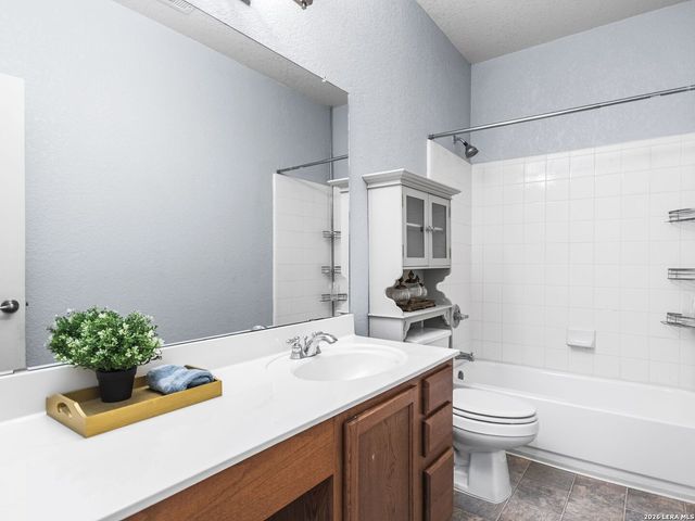 6118 Mackenzie, San Antonio, TX 78247