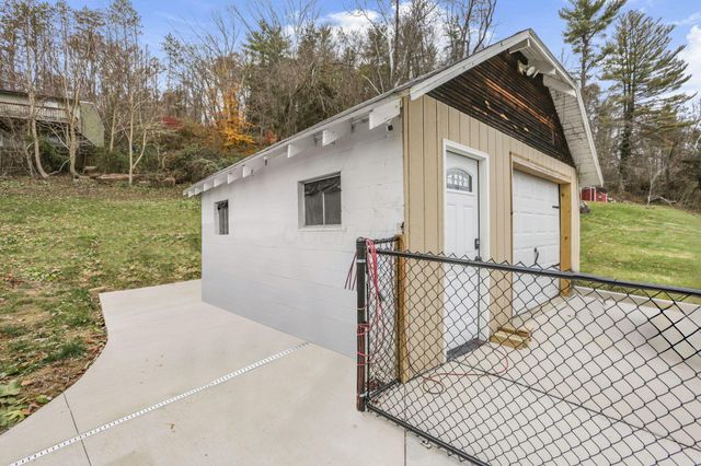 849 Mohican Avenue, Logan, OH 43138