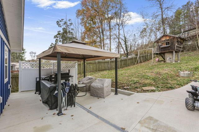 849 Mohican Avenue, Logan, OH 43138