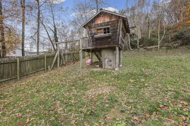 849 Mohican Avenue, Logan, OH 43138