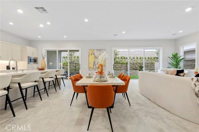 200 SIERRA MADRE, Lake Forest (el Toro), CA 92630