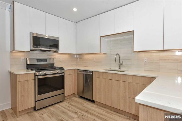 234-238 Rivervale Road 101-B, River Vale, NJ 07675