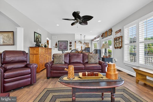 2510 DONLENIK DR, York, PA 17402