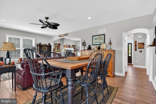 2510 DONLENIK DR, York, PA 17402