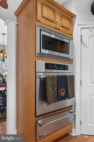 2510 DONLENIK DR, York, PA 17402