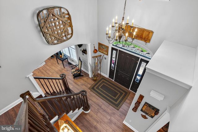 2510 DONLENIK DR, York, PA 17402