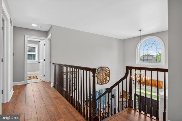 2510 DONLENIK DR, York, PA 17402