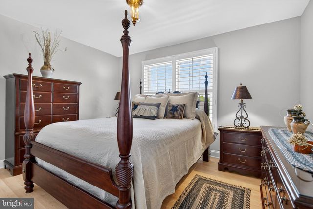 2510 DONLENIK DR, York, PA 17402