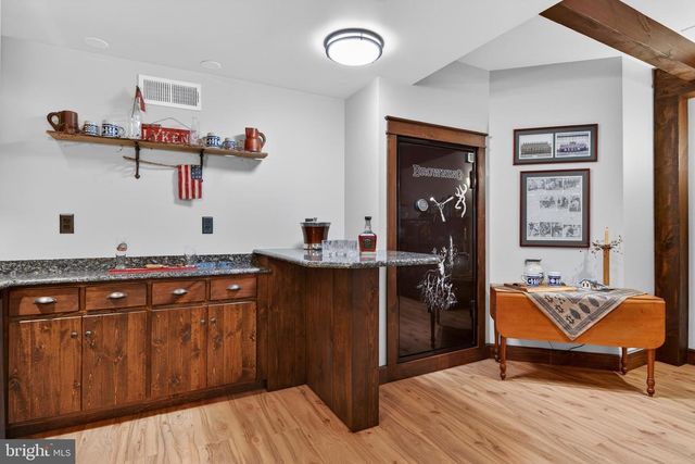 2510 DONLENIK DR, York, PA 17402