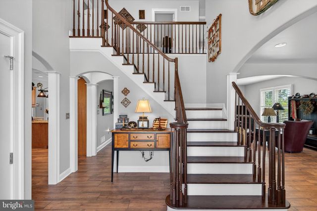 2510 DONLENIK DR, York, PA 17402