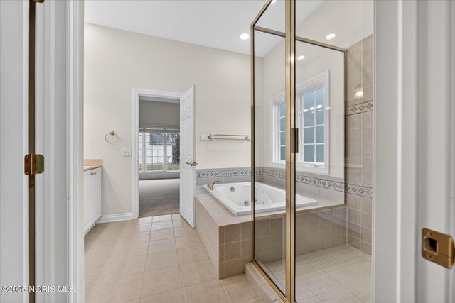 7864 Windsor Wood Court, Maumee, OH 43537