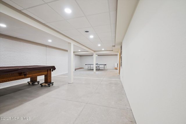 7864 Windsor Wood Court, Maumee, OH 43537