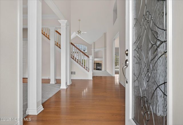 7864 Windsor Wood Court, Maumee, OH 43537