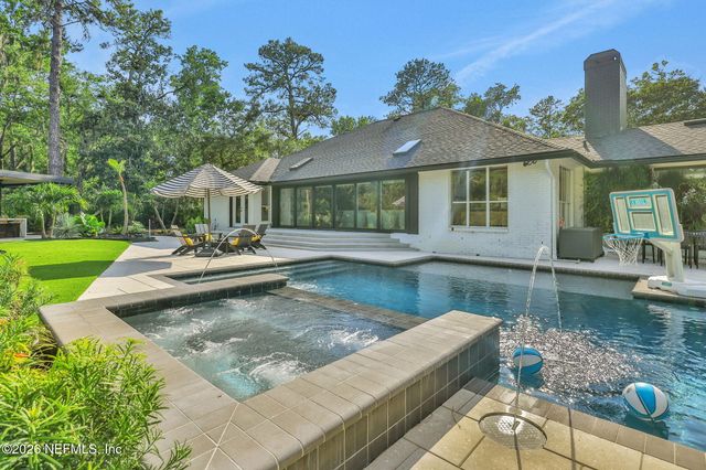 8070 CYPRESS HOLLOW Court, Ponte Vedra Beach, FL 32082