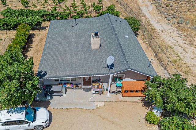 11126 E Avenue W8, Pearblossom, CA 93553