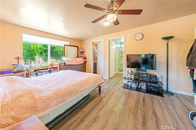 11126 E Avenue W8, Pearblossom, CA 93553