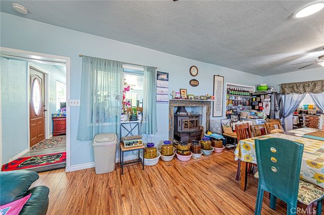 11126 E Avenue W8, Pearblossom, CA 93553